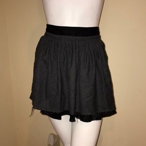NWOT Grey Tommy Hilfiger flow mini skirt